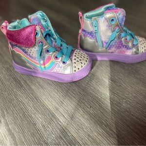 Twinkle Toes (5c) sparkles